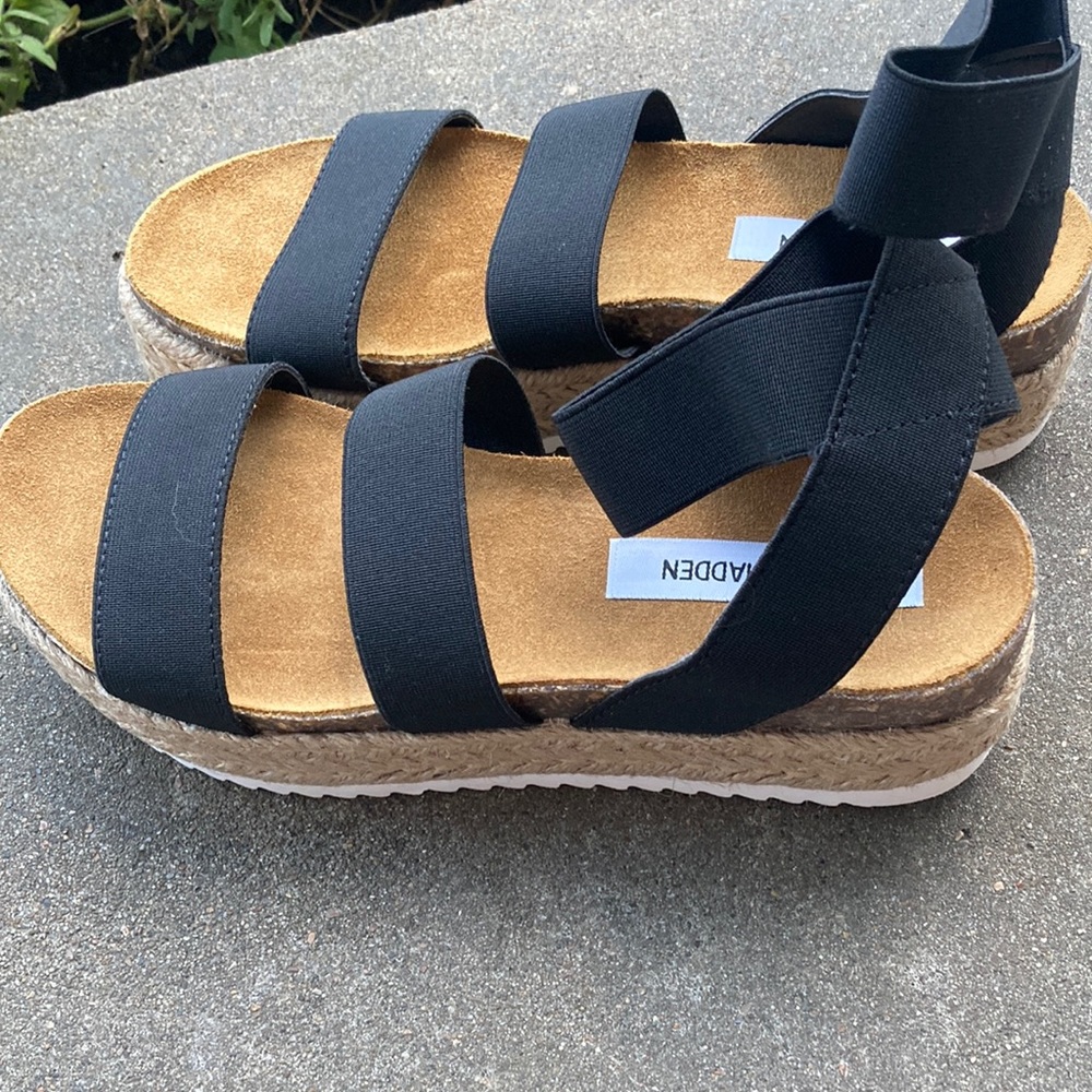 Steve Madden Kimmie size 8 platform sandals